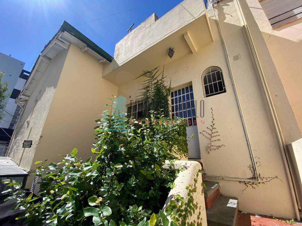 VENTA CASA 4 Ambientes Excelente Ubicacion 
