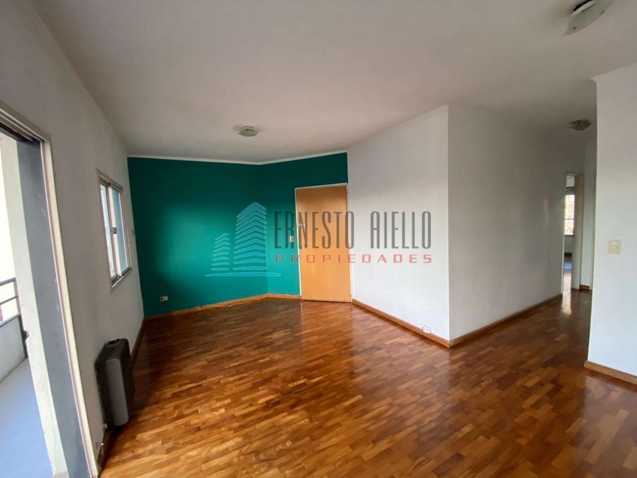A. VENTA DEPARTAMENTO DOS AMBIENTES PLENO CENTRO QUILMES