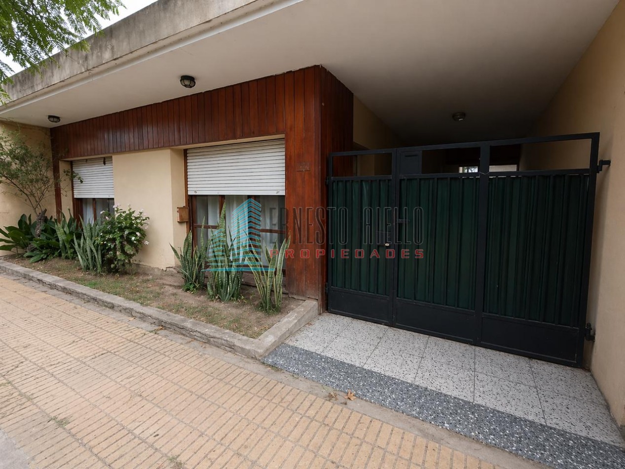 A. VENTA Retasada! Casa en Quilmes Residencial - Oportunidad! Ideal Inversore