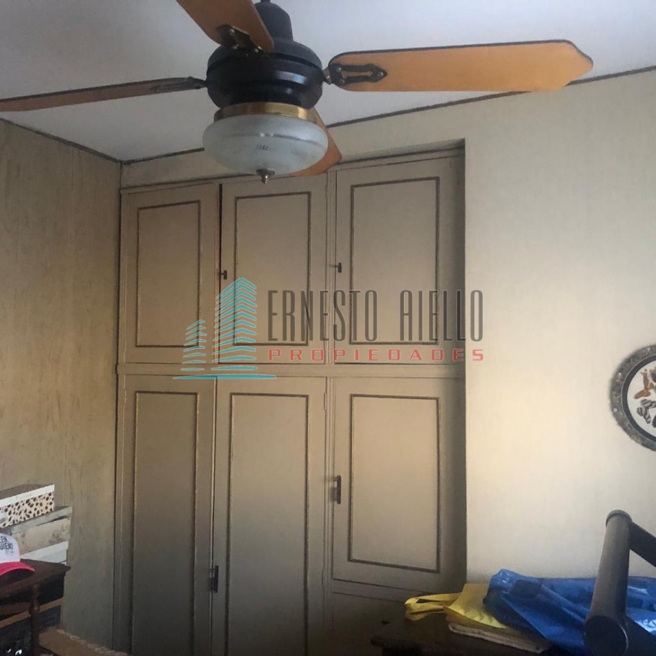 Excelente Casa con Cochera - Piscina en Quilmes Oeste - Apta Credito