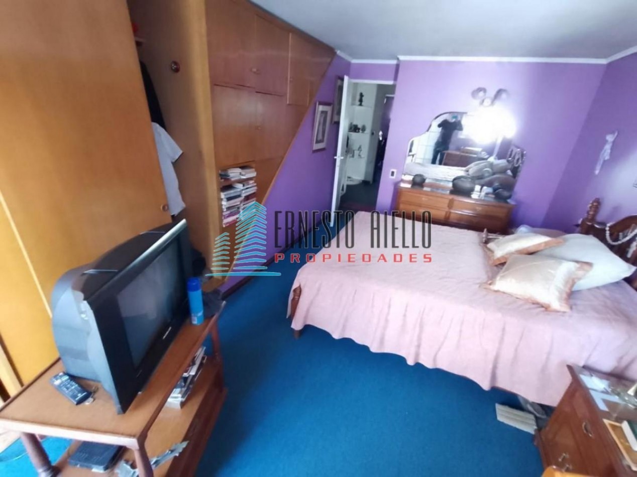 VENTA IMPECABLE DUPLEX CON COCHERA - QUILMES