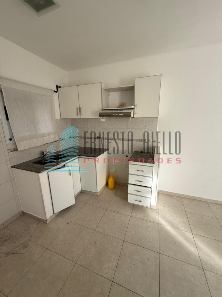 ALQUILER DE DEPARTAMENTO EN PLANTA BAJA CON PATIO