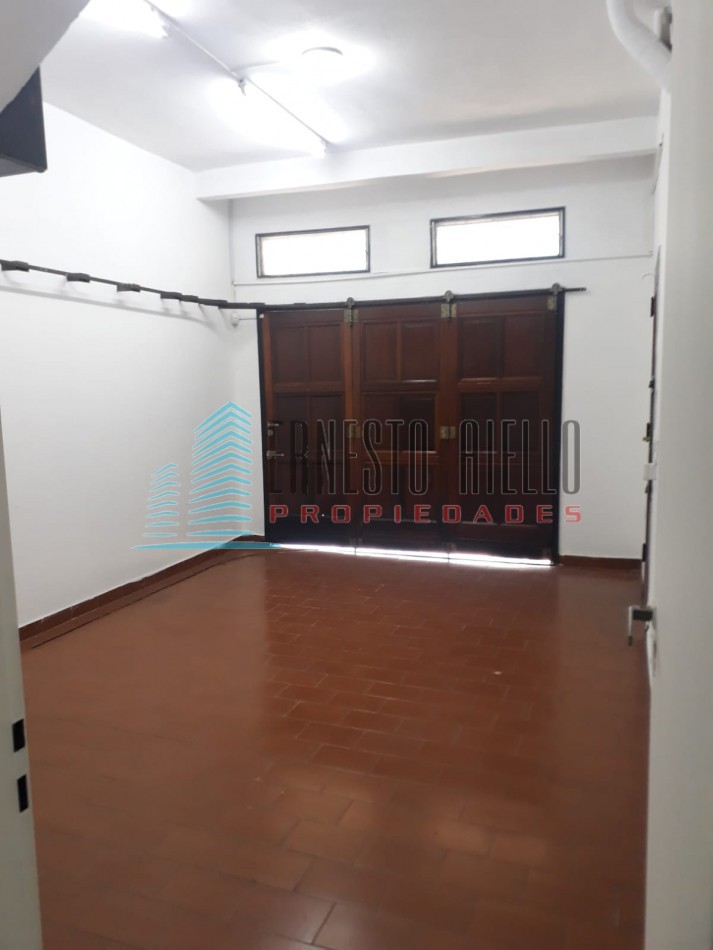 Oportunidad! - Excelente Casa en Dos Plantas - Venta - Quilmes