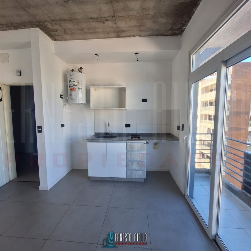 ALQUILER MONOAMBIENTE OFICINA/ CONSULTORIO APTO PROFESIONAL, QUILMES CENTRO.