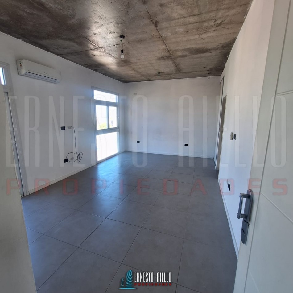 ALQUILER MONOAMBIENTE OFICINA/ CONSULTORIO APTO PROFESIONAL, QUILMES CENTRO.