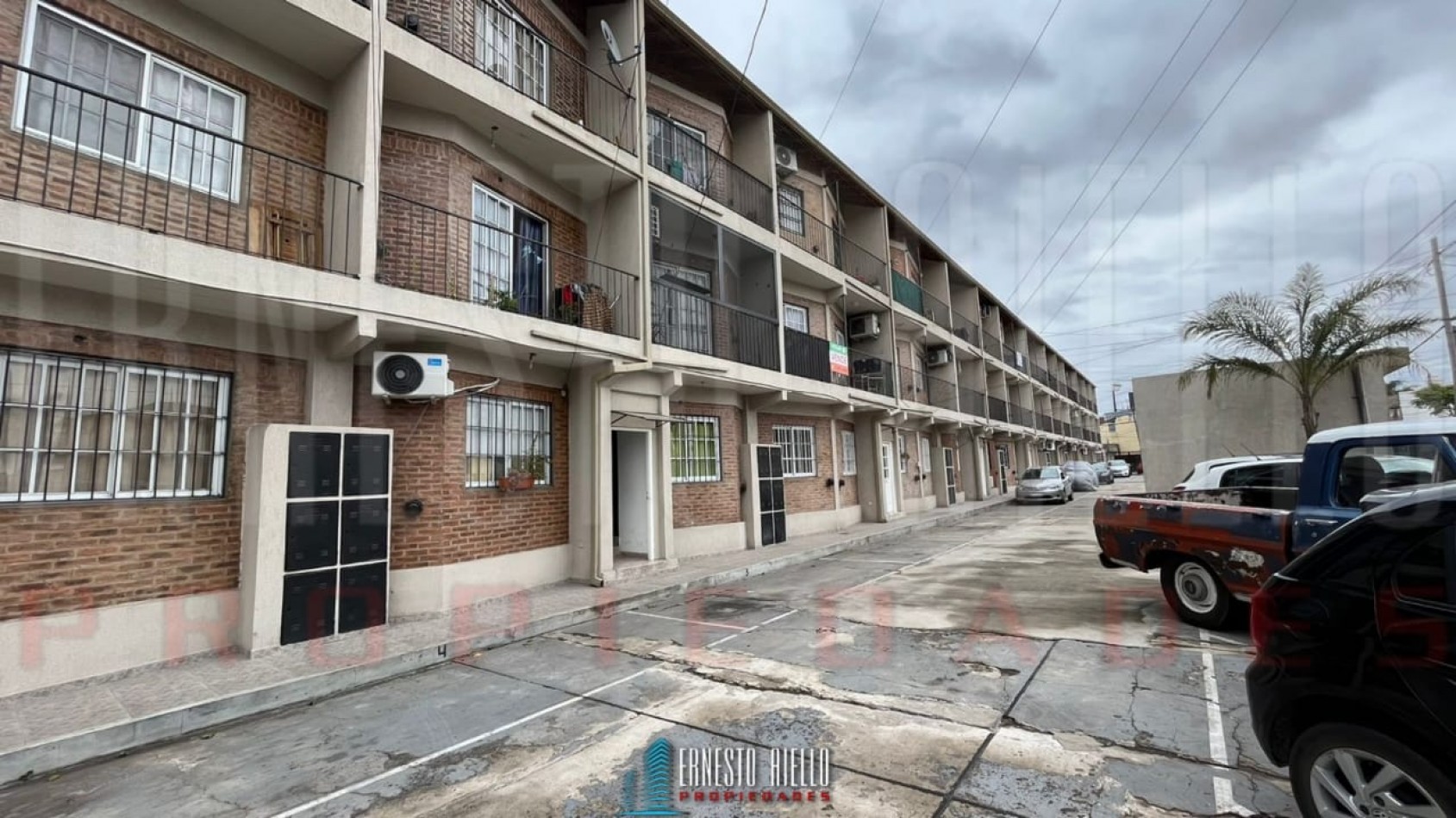 ALQUILER DEPARTAMENTO 2 AMBIENTES CON COCHERA EN COMPLEJO DORREGO, QUILMES.