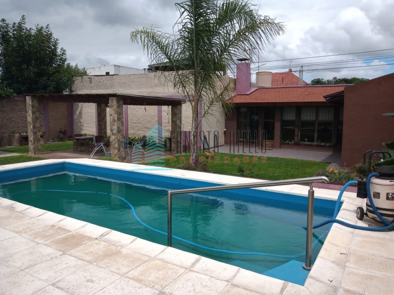 ALQUILER - VENTA Excelente Casa en Una Sola Planta con Piscina - Quilmes