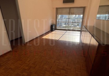 ALQUILER DEPARTAMENTO 3 AMBIENTES DE DOBLE CIRCULACION CON BALCON, QUILMES CENTRO.