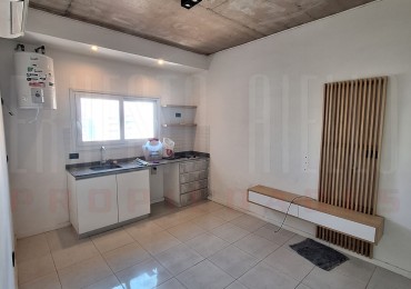 VENTA DEPARTAMENTO DOS AMBIENTES CON BALCON EN QUILMES CENTRO.