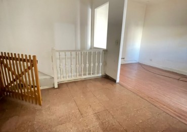 ALQUILER DEPARTAMENTO TIPO PH DE 3 AMBIENTES EN BERNAL.