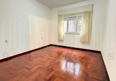 ALQUILER DEPARTAMENTO TIPO PH EN P.A 1° PISO POR ESCALERA DE 3 AMBIENTES CON PATIO, TERRAZA Y BALCON PARA USO PROFESIONAL.