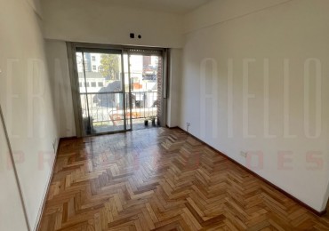 VENTA DEPARTAMENTO DE DOS AMBIENTES EN EXCELENTE UBICACION, QUILMES CENTRO.