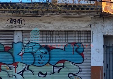 A. VENTA Impecable LOCAL UBICADO SOBRE AVENIDA MITRE