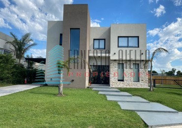 A. ALQUILER Impecable Casa en 4 ambientes con  Piscina