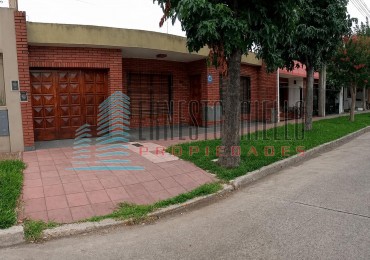 Venta Casa en Una Sola Planta con Piscina - Quilmes