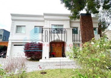 A. VENTA Espectacular CASA en Dos Plantas en Fincas de Iraola