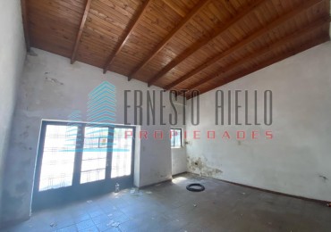 A. Venta Casa a Remodelar - Excelente Ubicacion - Zona de Gastronomia