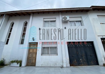 A. Venta Casa 4 Ambientes con Cochera - Barrio Cerrado Cervecero